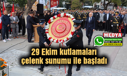 29 Ekim kutlamaları çelenk sunumu ile başladı