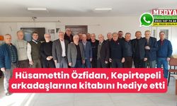 Hüsamettin Özfidan, Kepirtepeli arkadaşlarına kitabını hediye etti