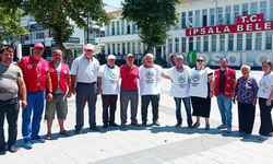 Tüm Emeklilerin Sendikası Keşan Temsilciği’nden İpsala’da grevdeki belediye işçilerine ziyaret