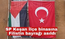 SP Keşan İlçe binasına Filistin bayrağı asıldı