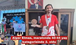 Alper Elmas, maratonda 40-44 yaş kategorisinde 2. oldu