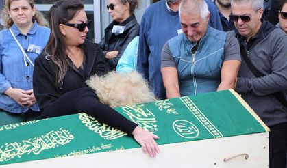 Trafik kazasında ölen 2 doktor son yolculuklarına uğurlandı
