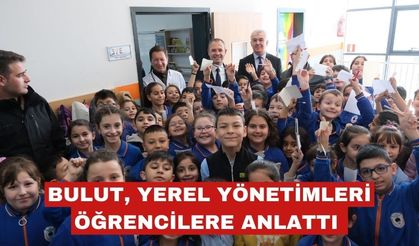 Derya Bulut, öğrencilerle yerel yönetimleri konuştu