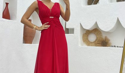 Abiye Elbiselerde Renk Uyumu ve Kombin Önerileri