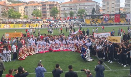 19 Mayıs coşkusu Atatürk Stadı’nda yaşandı