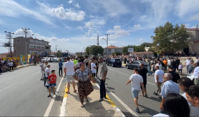 Paşayiğit Mahallesi’nde vatandaşlar Keşan-Edirne yolunu trafiğe kapattı