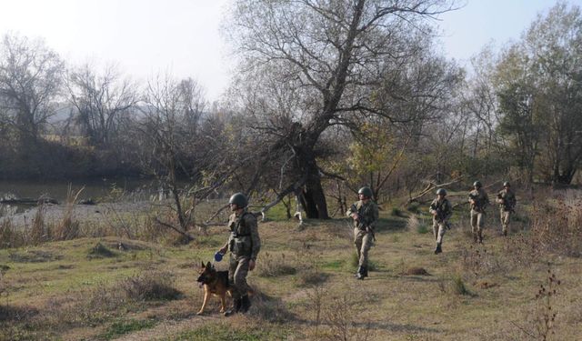 Yunanistan'a kaçmaya çalışan 3 şüpheli yakalandı