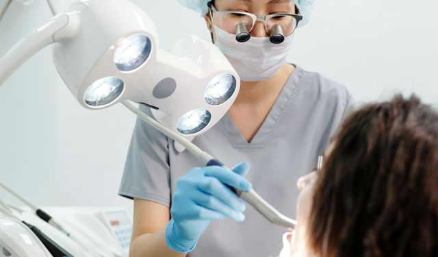 Dental Loupe Nedir? Ne İşe Yarar?