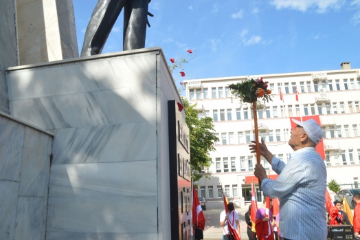 Keşan’da 100. yıl coşkusu
SONGÜL KONAR-AYGÜL KONAR
19 Mayıs Atatürk’ü Anma, Gençlik ve Spor Bayramı’nın 100. yılı tüm Türkiye’de olduğu gibi Keşan’da da düzenlenen tören ve etkinliklerle coşkuyla kutlandı.