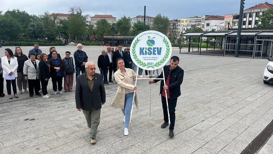 496715472 18128541913425071 1963385540060664326 N