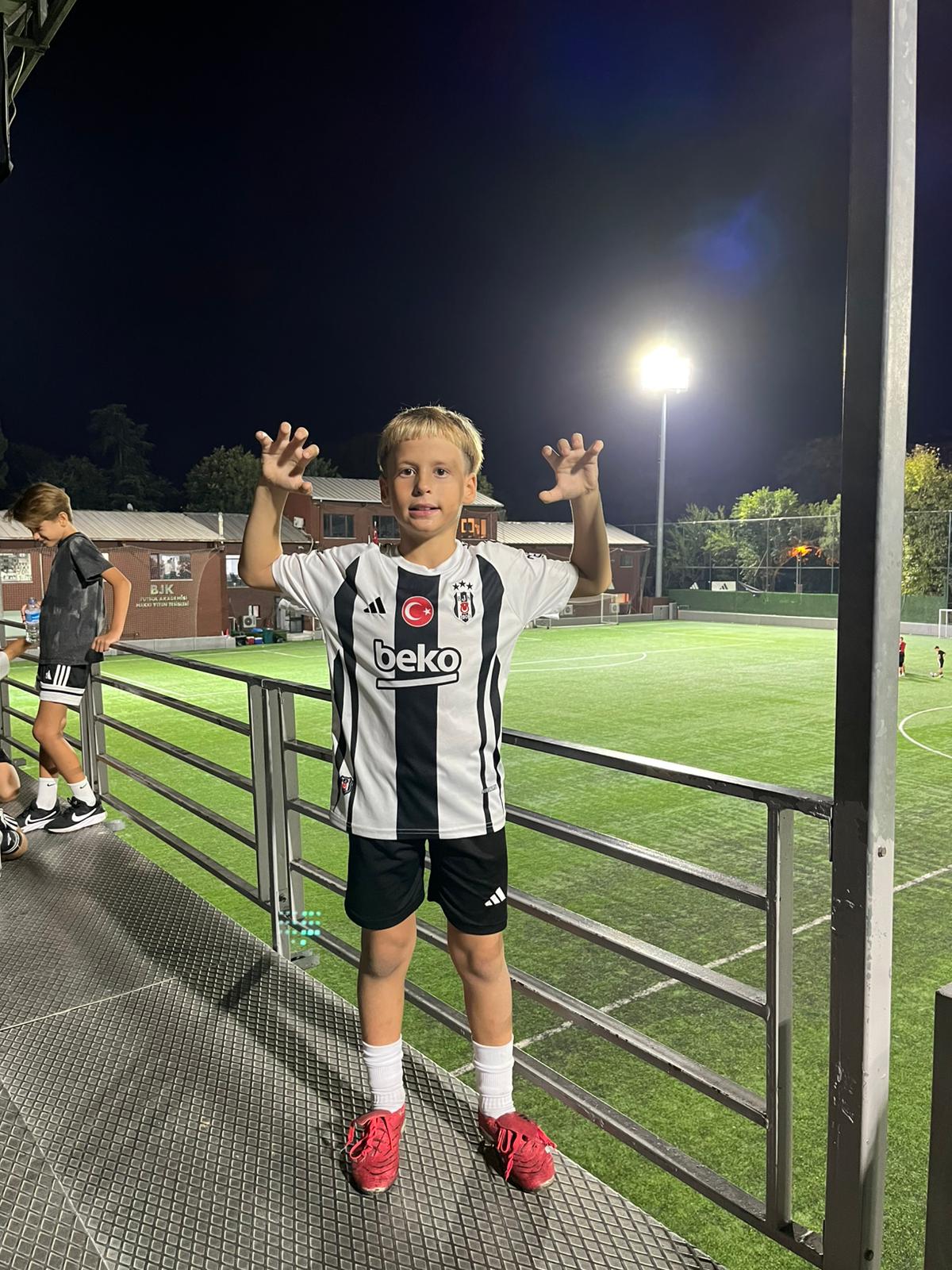 0C2756Be Bc01 41Ce A85A 0A1B1027A43F