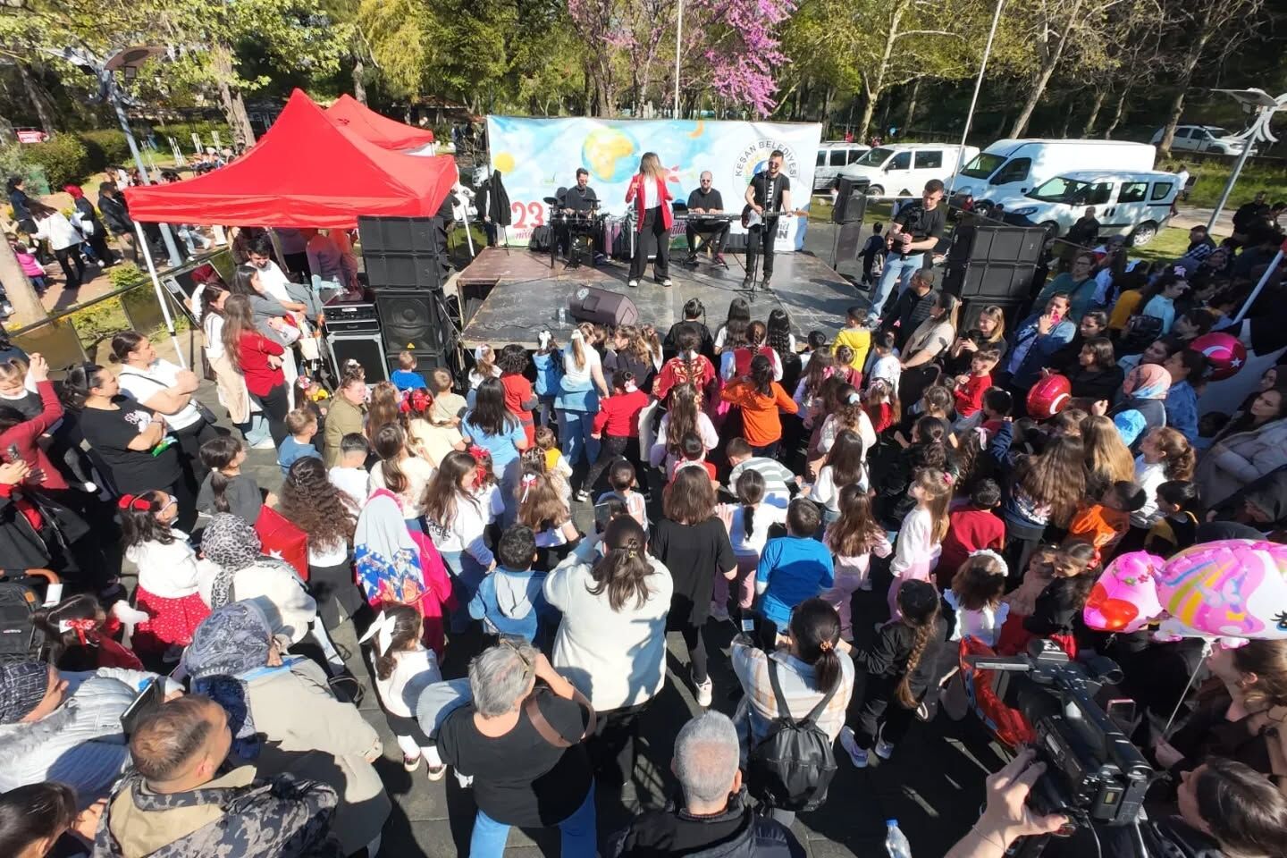 673873344 18164317147425071 3377715805601708687 N