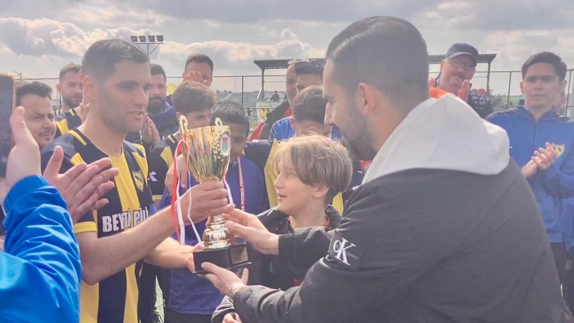 E4B3C699 E81C 4190 Ae6D B2735F30Ded5